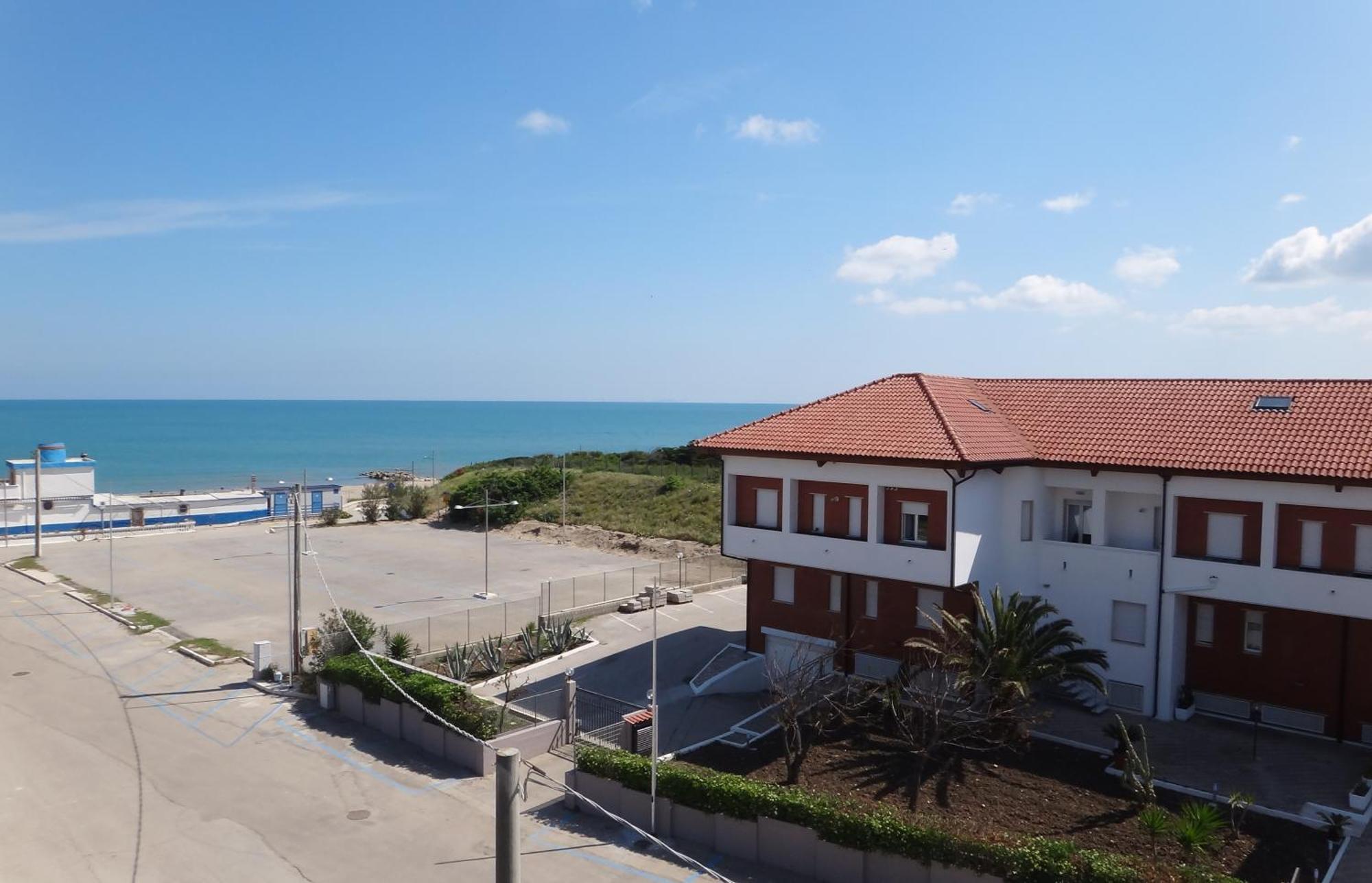 Residenza Ondanomala Apart otel Chieuti Dış mekan fotoğraf